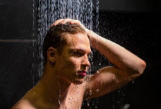 8 Manfaat Mandi pada Malam Hari dan Cara Tepat Melakukannya