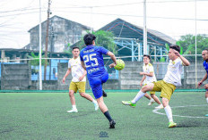 Jalin Silaturahmi, BPR Sumsel Latih Tanding Mini Soccer dengan BPR Palembang