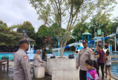 Ramai Pengunjung Libur Tahun Baru, Polsek Tanjung Batu Lakukan Pengamanan di Teraz Waterpark