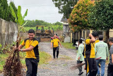 Arahan Presiden RI Peduli Kebersihan, Polres Ogan Ilir dan jajaran Polsek Aksi Bersih-Bersih