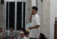 Safari Ramadan di Muara Kuang, Bupati Panca Wijaya Akbar Serahkan Bantuan Masjid dan Masyarakat